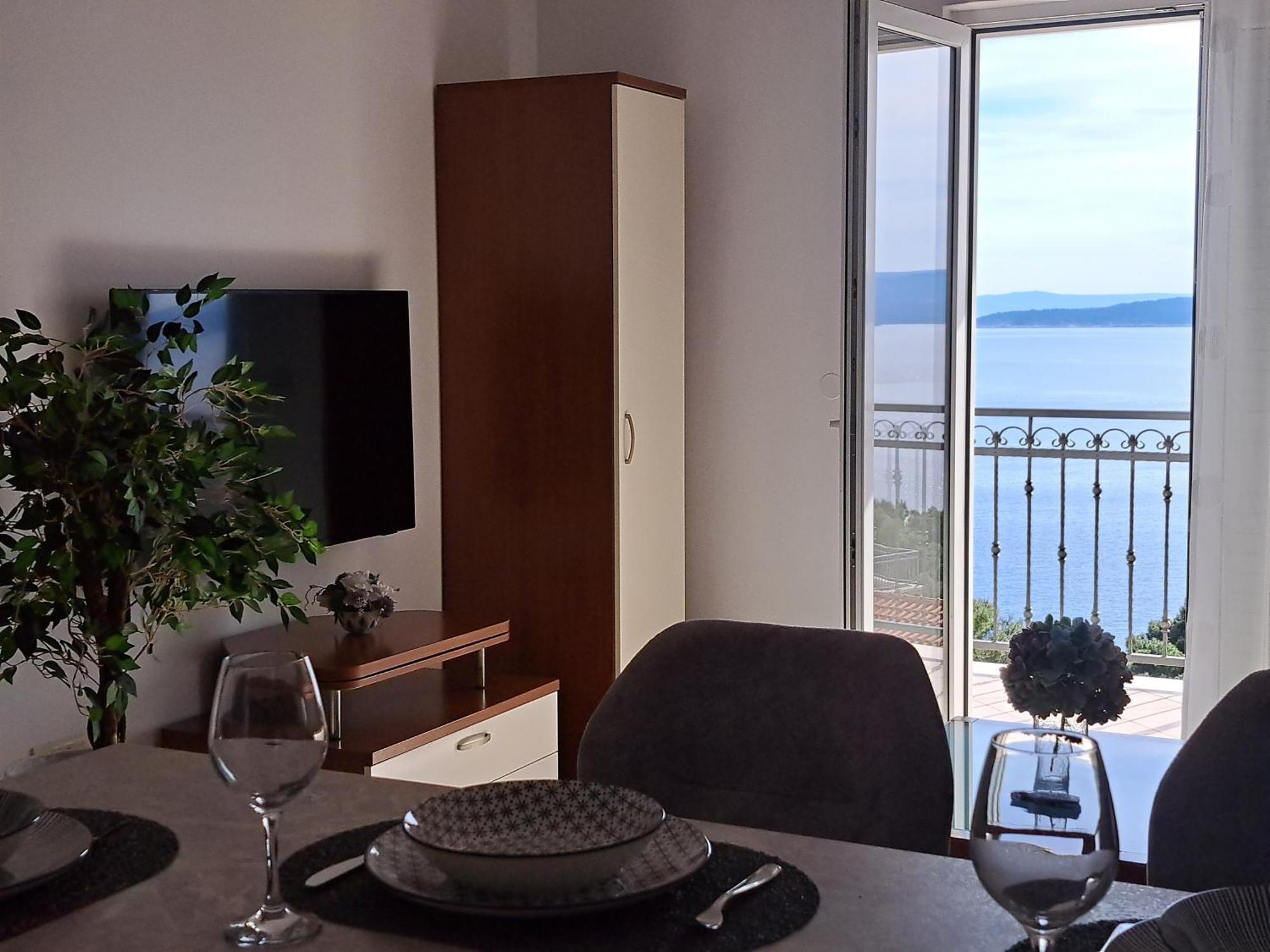 Apartments Marija Brela Bagian luar foto